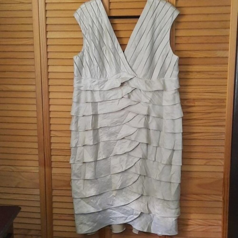 Adrianna Papell Champagne  Color Shutter Pleated Sheath Sleeveless Dress Size 18